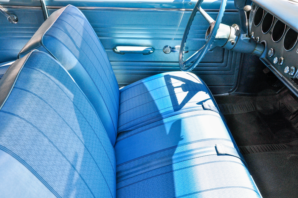 Read more about the article 7 New Trucks, Cars & SUVs with Front Bench Seats: A Nostalgic Revival