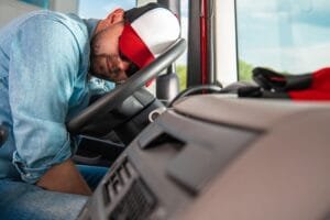 how frequently should you take breaks when driving long distances