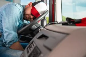 how frequently should you take breaks when driving long distances