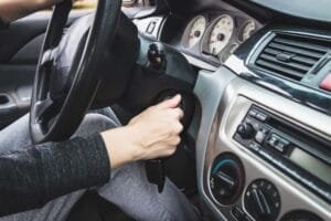 car won't start but lights come on clicking noise