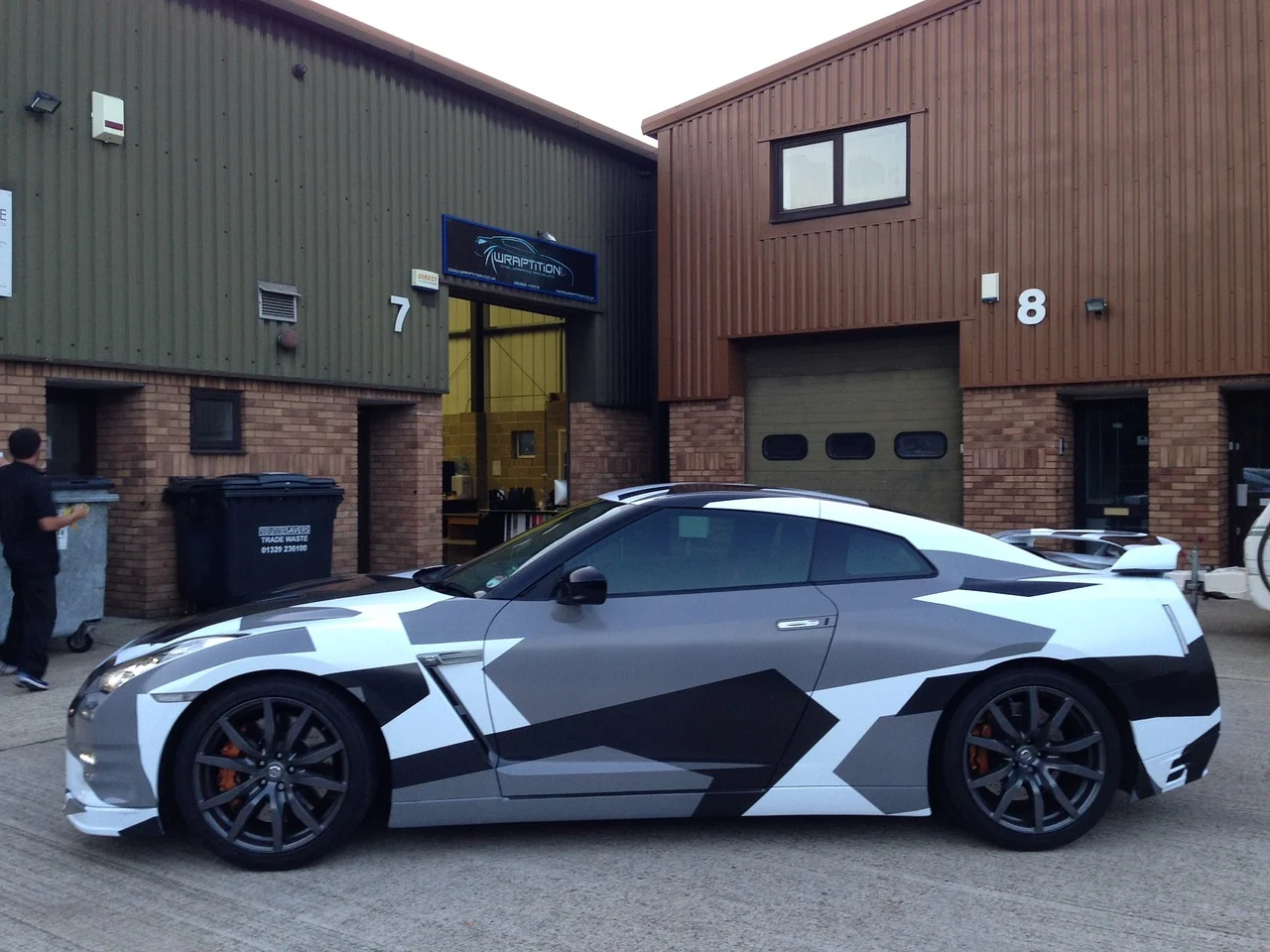 how much does it cost to wrap a car