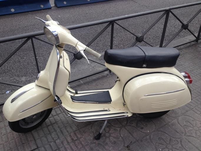 Read more about the article Discover Lisbon on Two Wheels: Why You Should Rent a Scooter in Lisbon